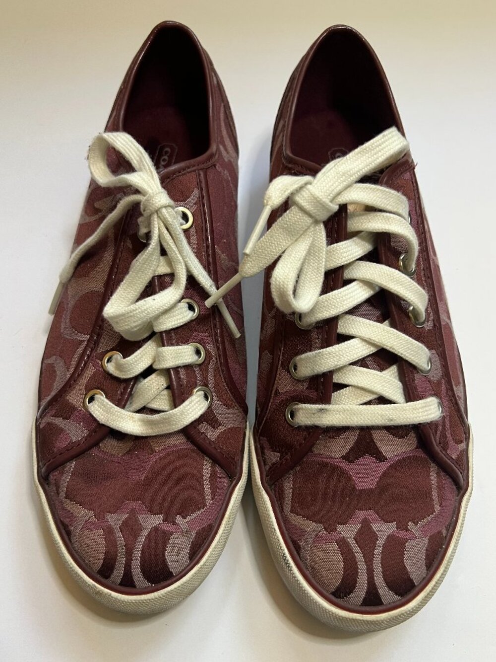 Coach Burgandy Dee Signature C Monogram Sneakers. W9b